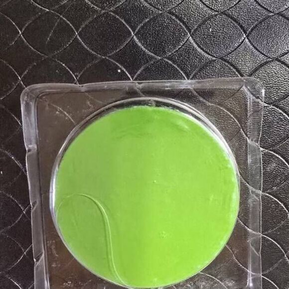 Rare Macy's 2015 Pink Pig Ornament - Picture 3 of 6